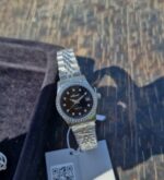 ساعت زنانه اکسنت مدل AX160038L با صفحه مشکی نگین‌دار و بند استیل - Image 3